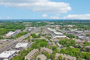 Woodland Dr-S1905-074.jpg