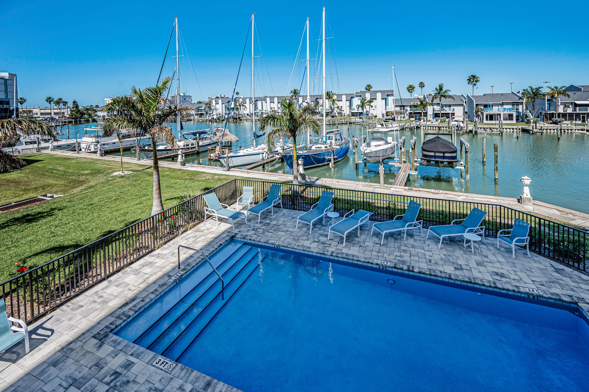 Living Room Balcony2 View