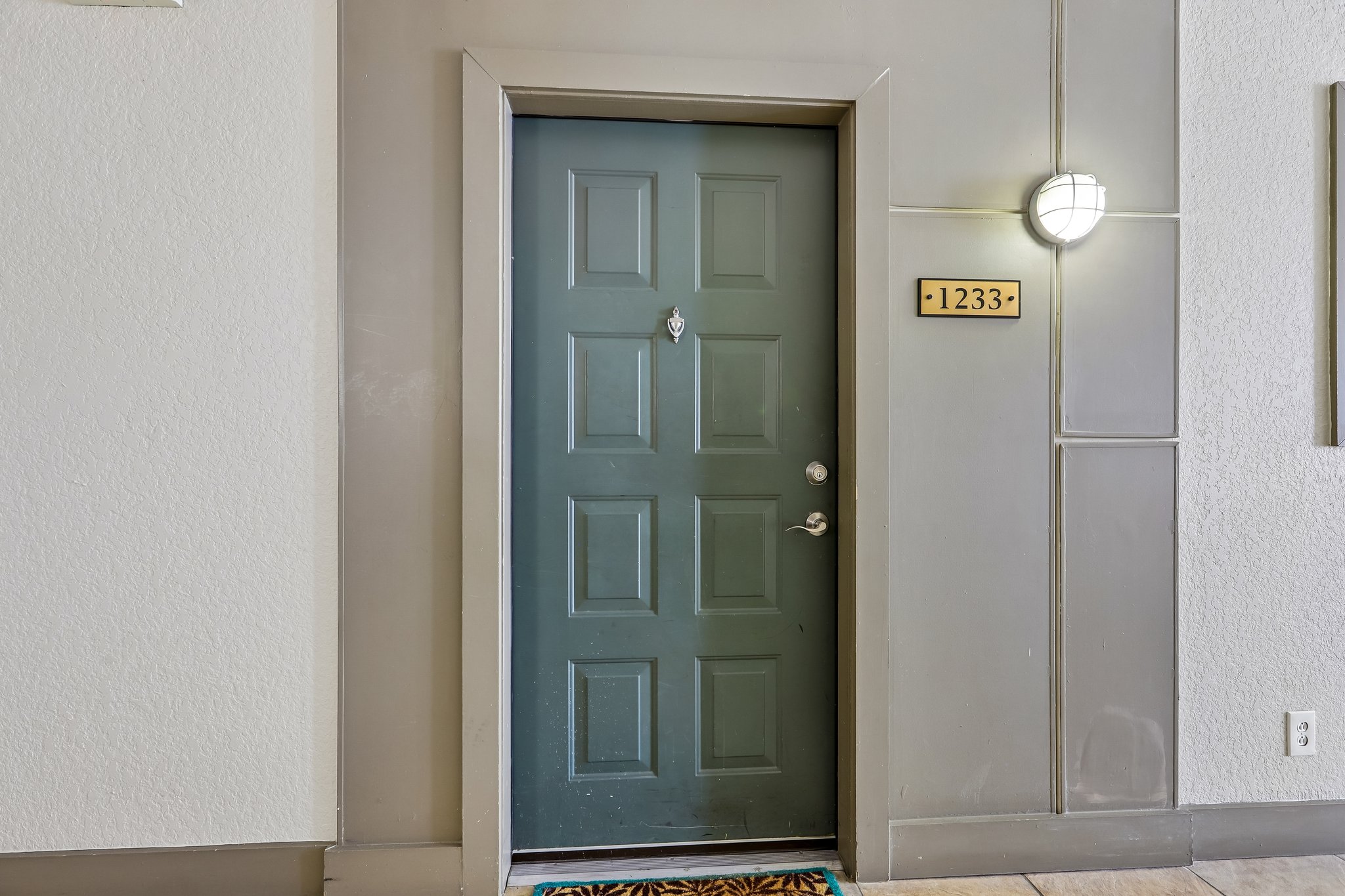 17th St NW 1233-S0105-005.jpg