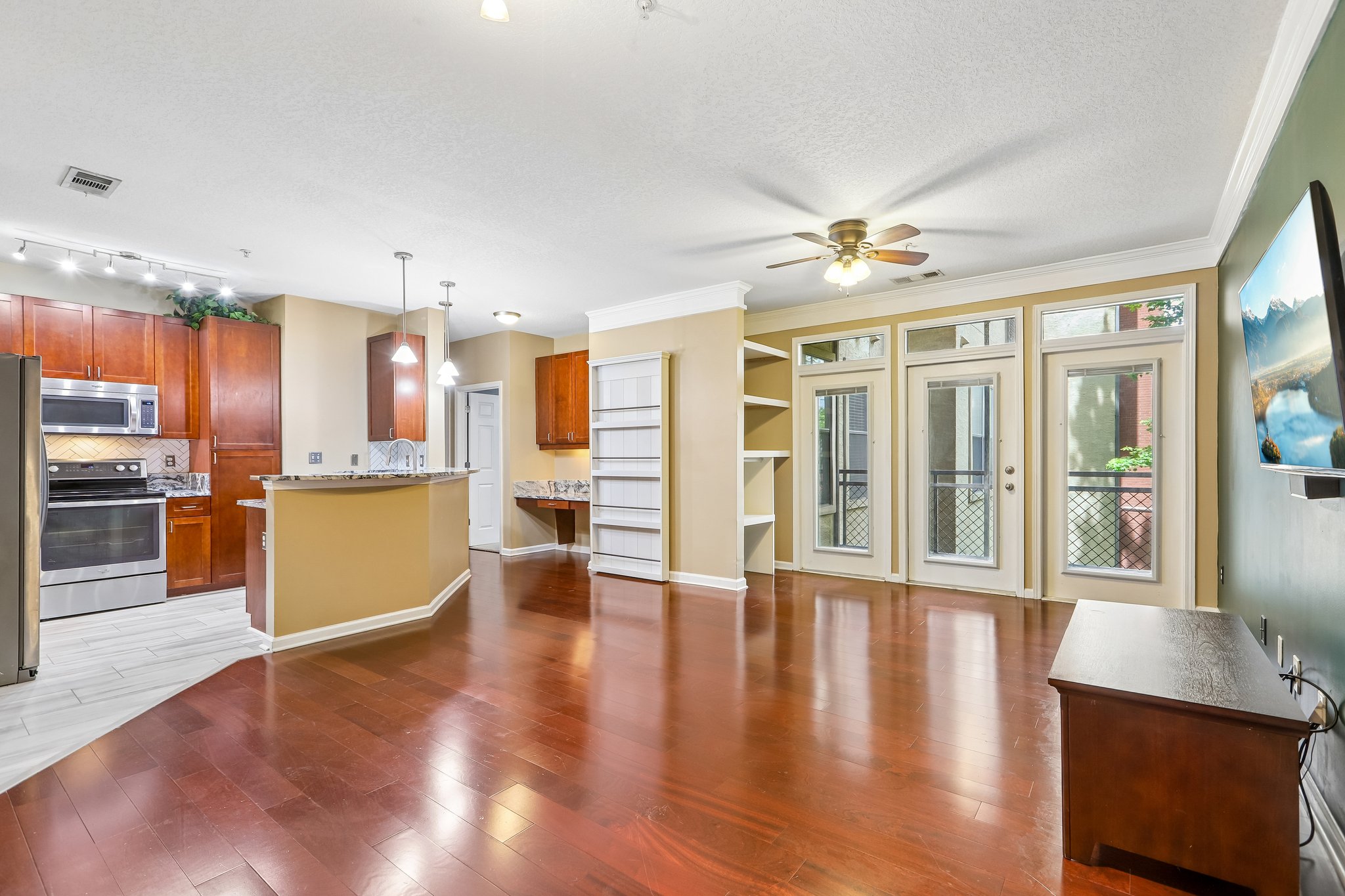 17th St NW 1233-S0105-009.jpg