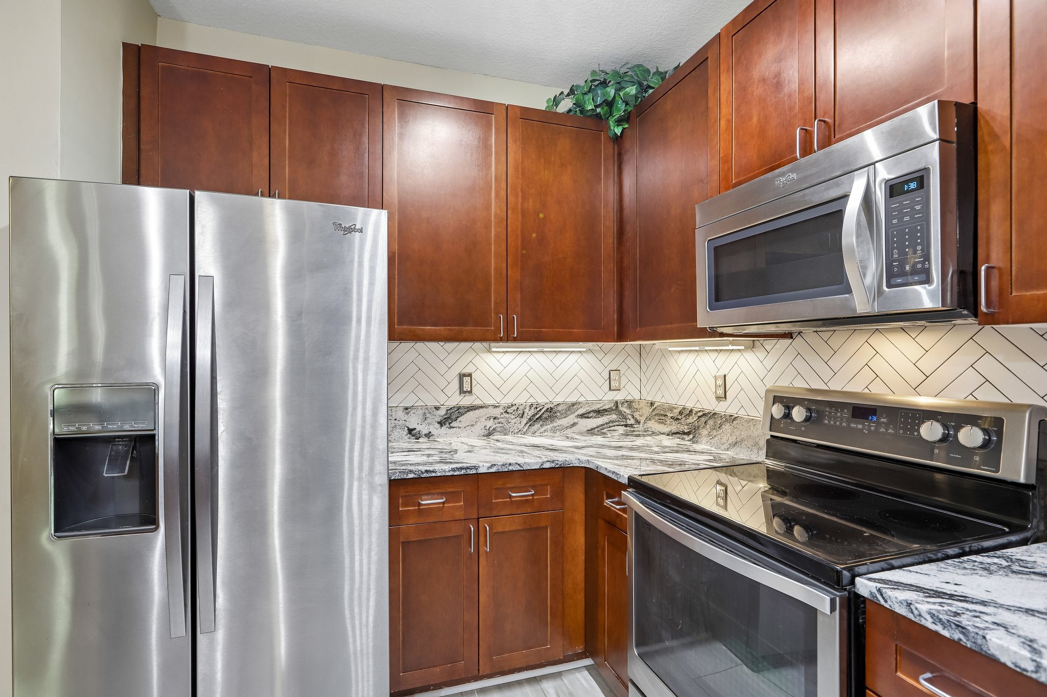 17th St NW 1233-S0105-012.jpg
