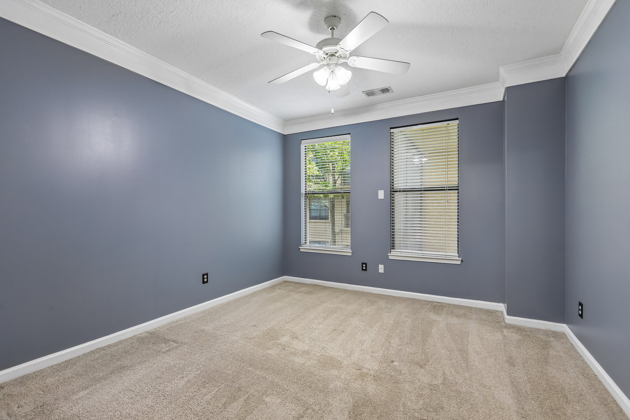 17th St NW 1233-S0105-021.jpg