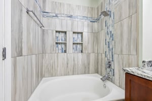 17th St NW 1233-S0105-023.jpg
