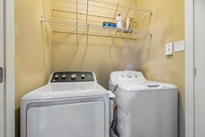 17th St NW 1233-S0105-024.jpg