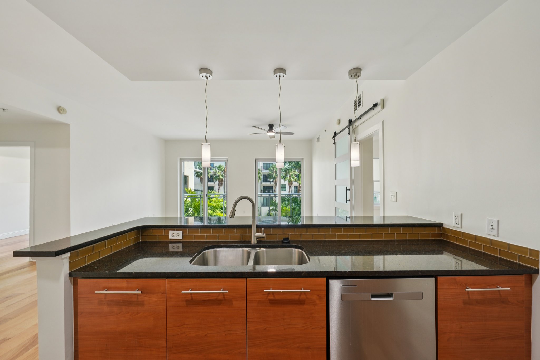 4th Ave S unit 309-S1107-020.jpg