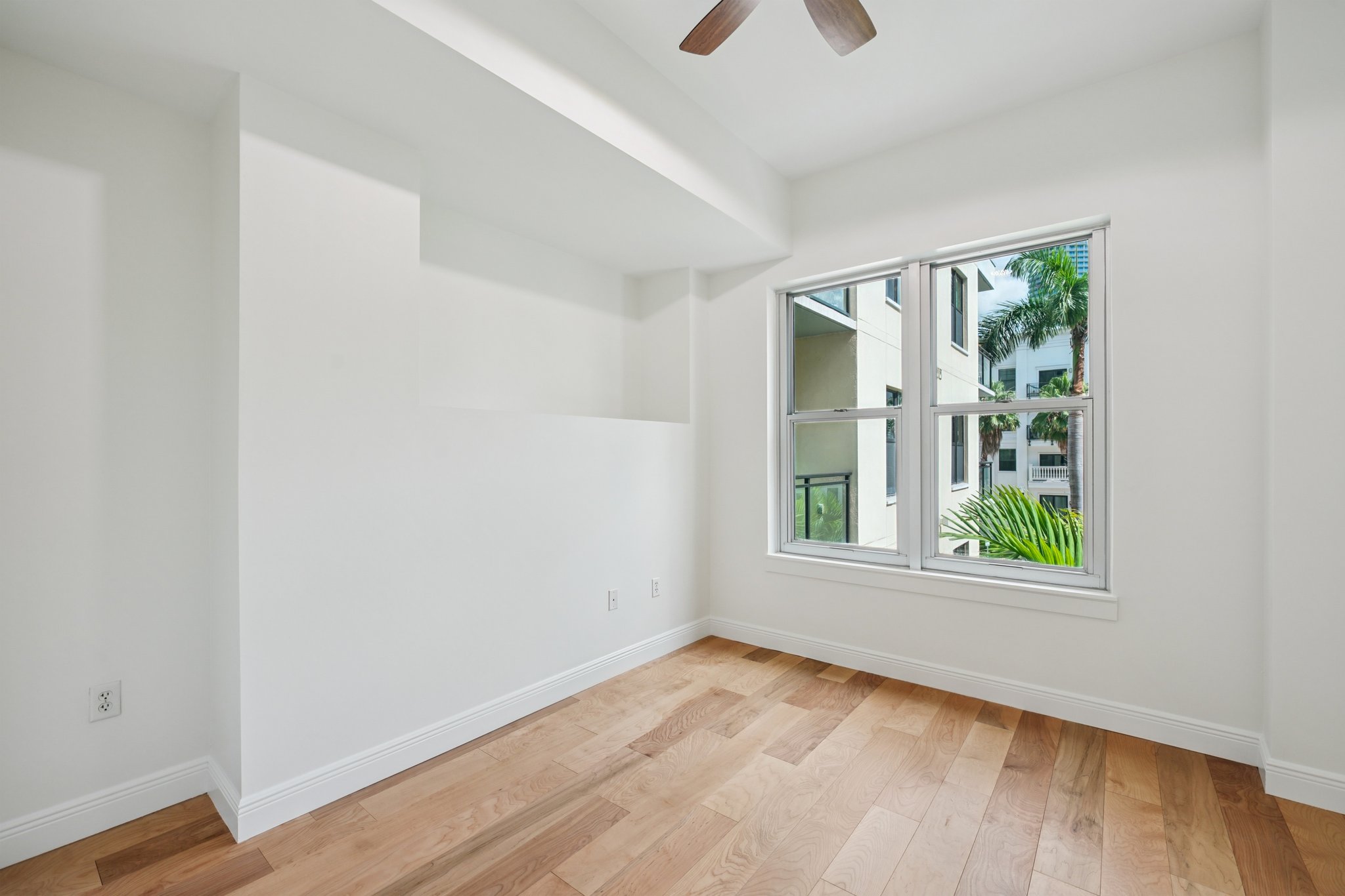 4th Ave S unit 309-S1107-023.jpg
