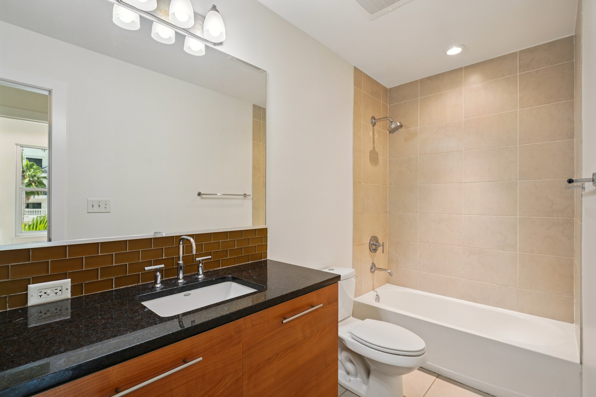 4th Ave S unit 309-S1107-027.jpg