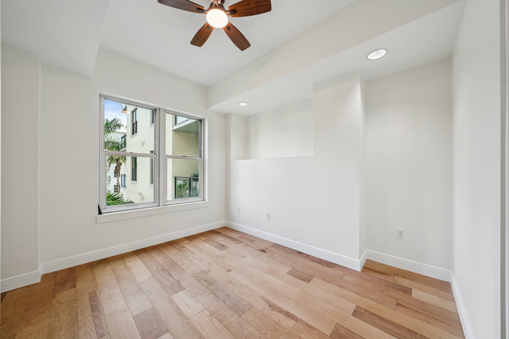 4th Ave S unit 309-S1107-034.jpg