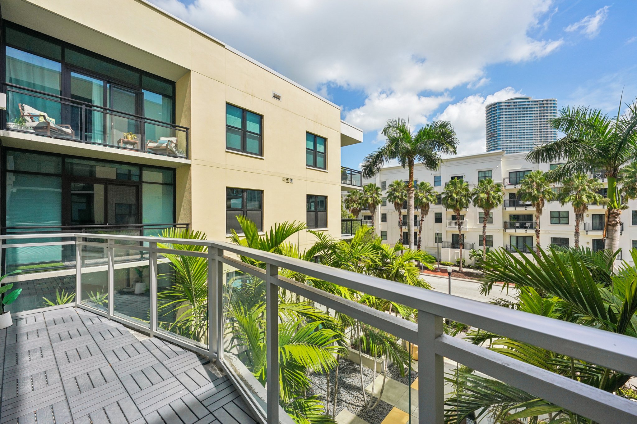 4th Ave S unit 309-S1107-049.jpg