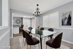 DSC07897 virtually staged.jpeg