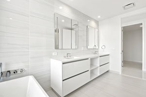  Photo 31