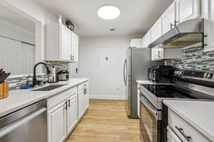 Crown Ct 561-S1304-015.jpg