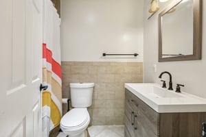 Crown Ct 561-S1304-031.jpg