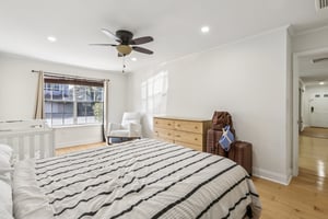 Crown Ct 561-S1304-035.jpg