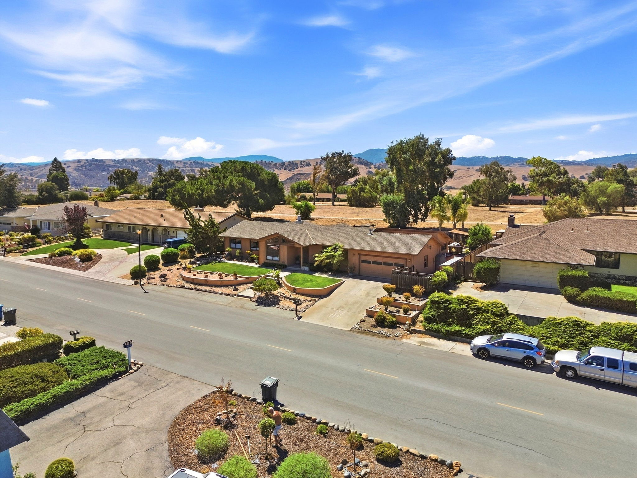 002_F8_AERIAL_400 Donald Dr