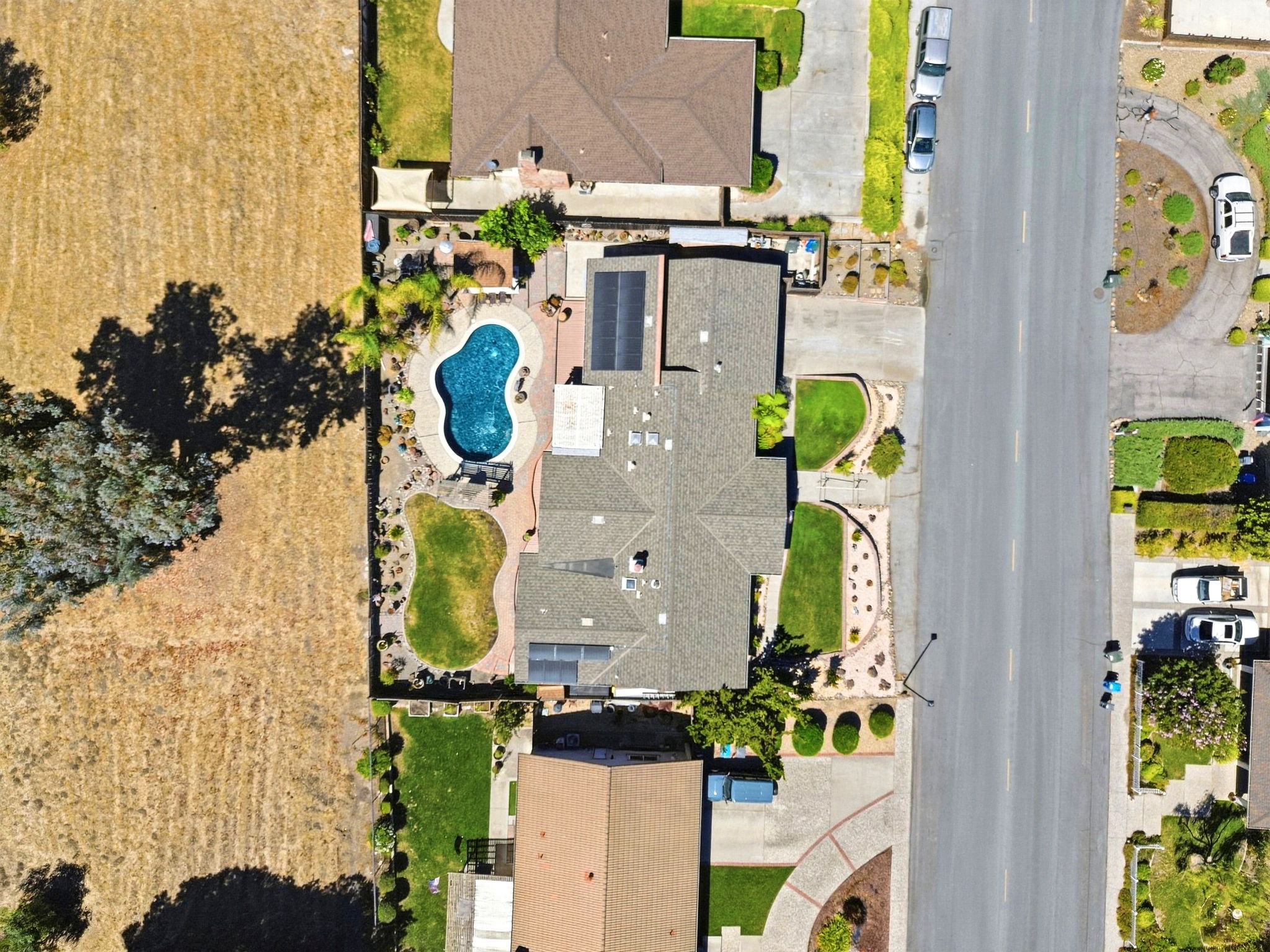 010_F8_AERIAL_400 Donald Dr