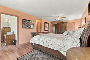 028_F8_400 Donald Dr