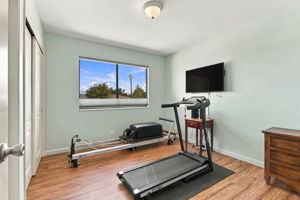 039_F8_400 Donald Dr