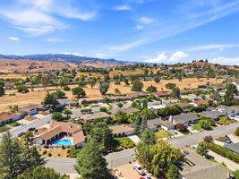 019_F8_AERIAL_400 Donald Dr