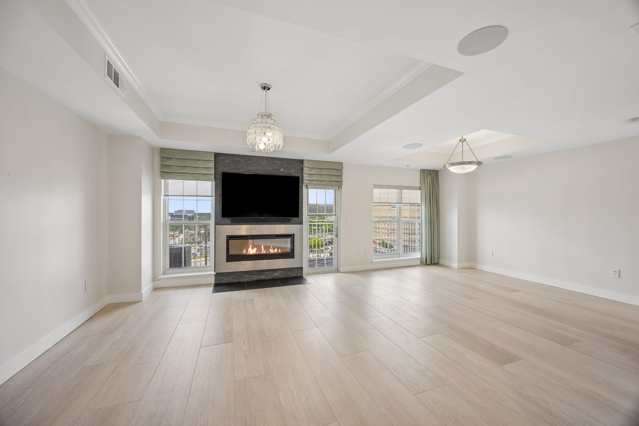 Living Room/Dining Room