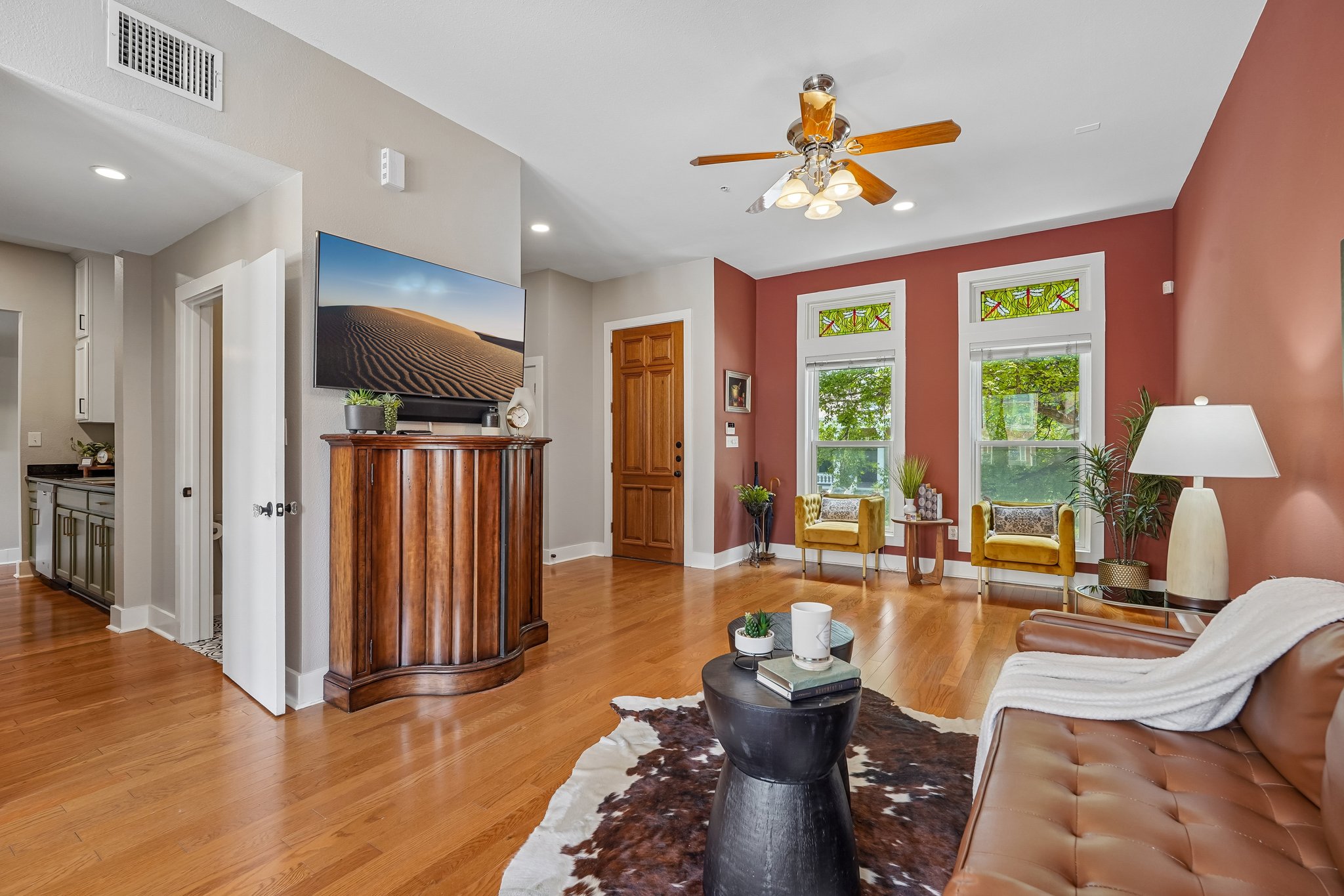 E Guenther St 2202-S2706-019.jpg