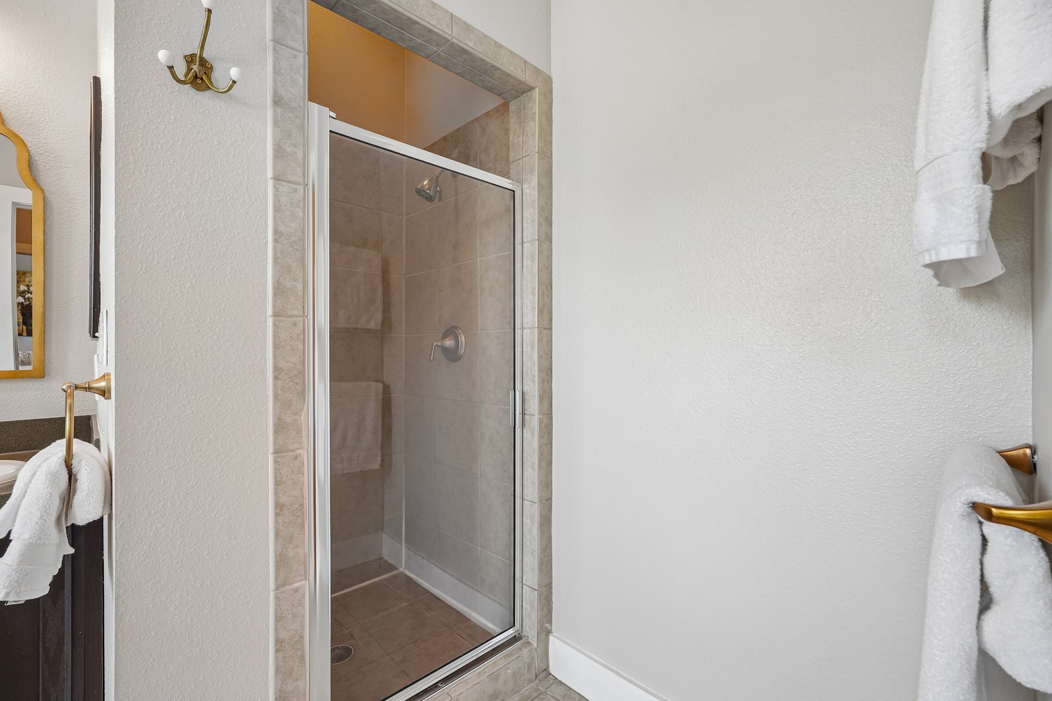 E Guenther St 2202-S2706-050.jpg