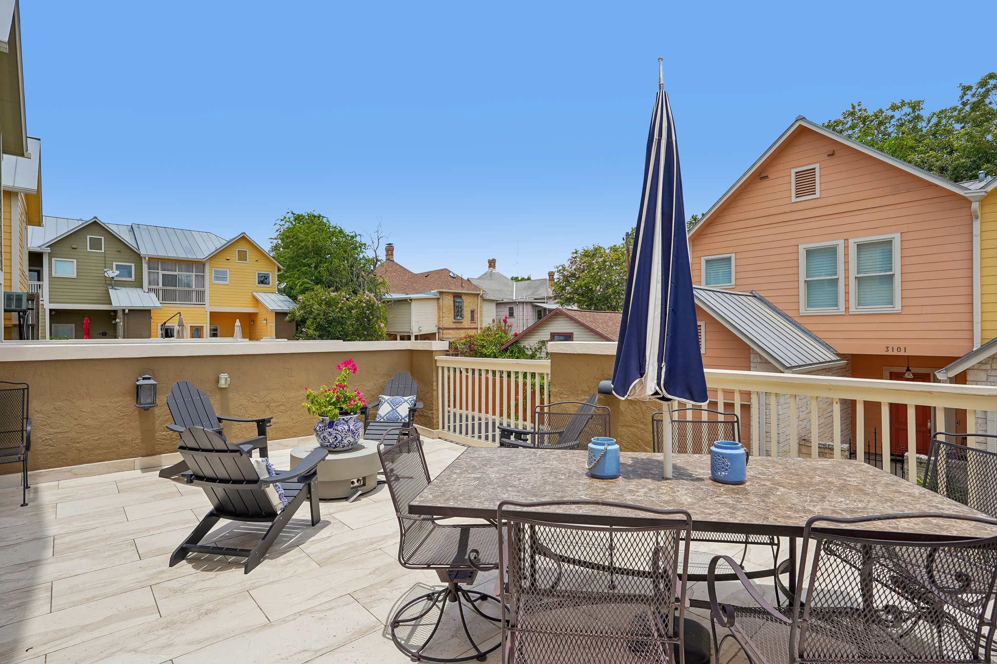 E Guenther St 2202-S2706-055.jpg