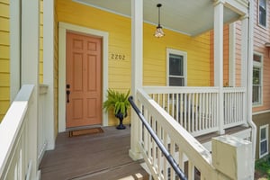 E Guenther St 2202-S2706-007.jpg