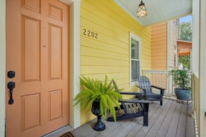 E Guenther St 2202-S2706-008.jpg