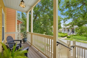 E Guenther St 2202-S2706-009.jpg