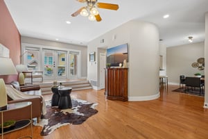 E Guenther St 2202-S2706-023.jpg