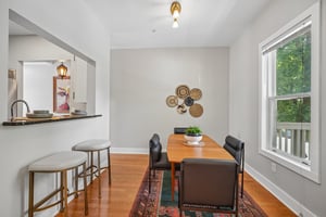 E Guenther St 2202-S2706-025.jpg