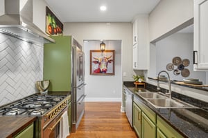 E Guenther St 2202-S2706-030.jpg