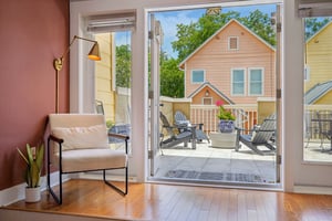 E Guenther St 2202-S2706-034.jpg