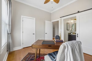 E Guenther St 2202-S2706-040.jpg