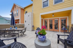 E Guenther St 2202-S2706-056.jpg