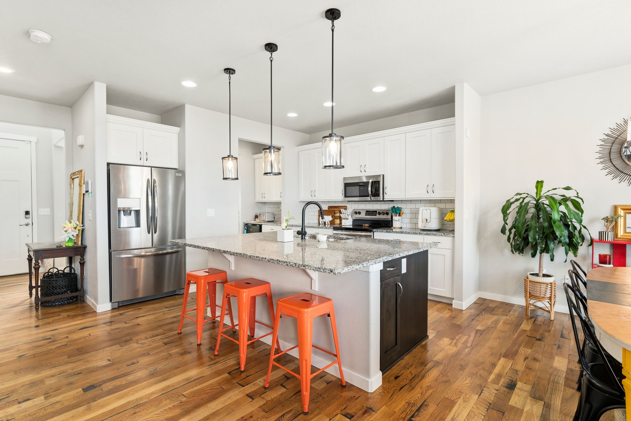  Photo 8