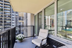 E Randolph St-S1809-041.jpg