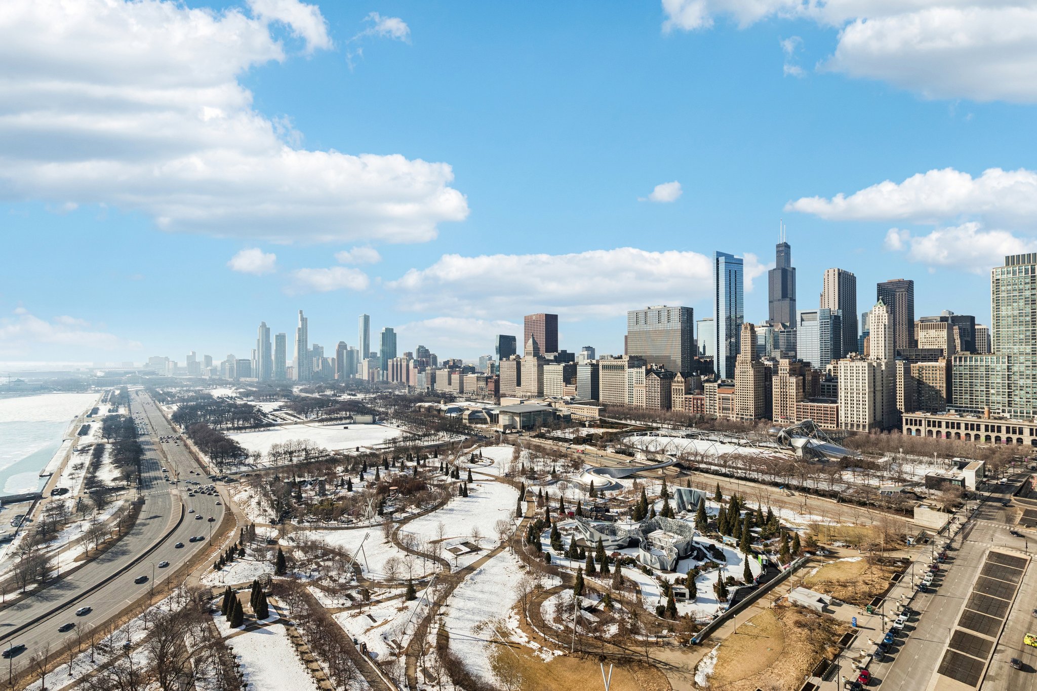 E Randolph St-L1102-028.jpg