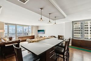 E Randolph St-L1102-007.jpg