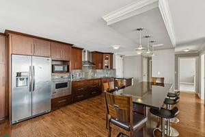 E Randolph St-L1102-010.jpg