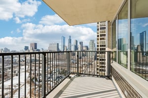 E Randolph St-L1102-026.jpg