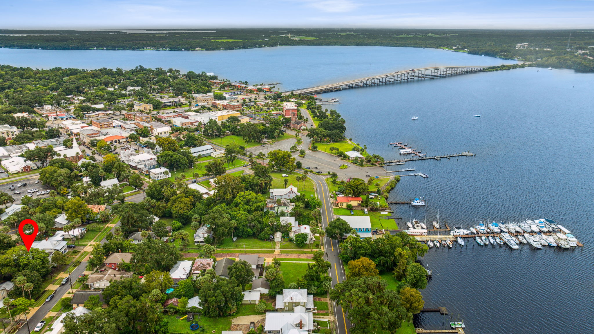 Just a block from St. Johns River