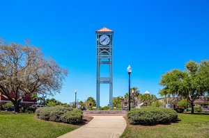 Palatka Clock on the river