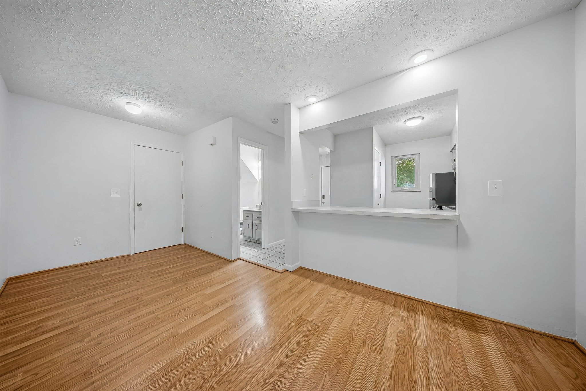 A.R. - 400 Fenway Rd, Columbus-21
