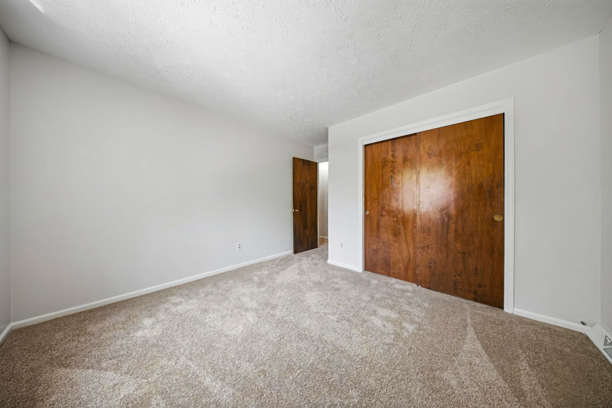 A.R. - 400 Fenway Rd, Columbus-30