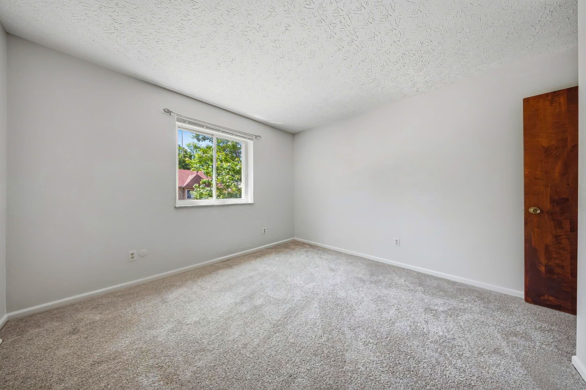 A.R. - 400 Fenway Rd, Columbus-31