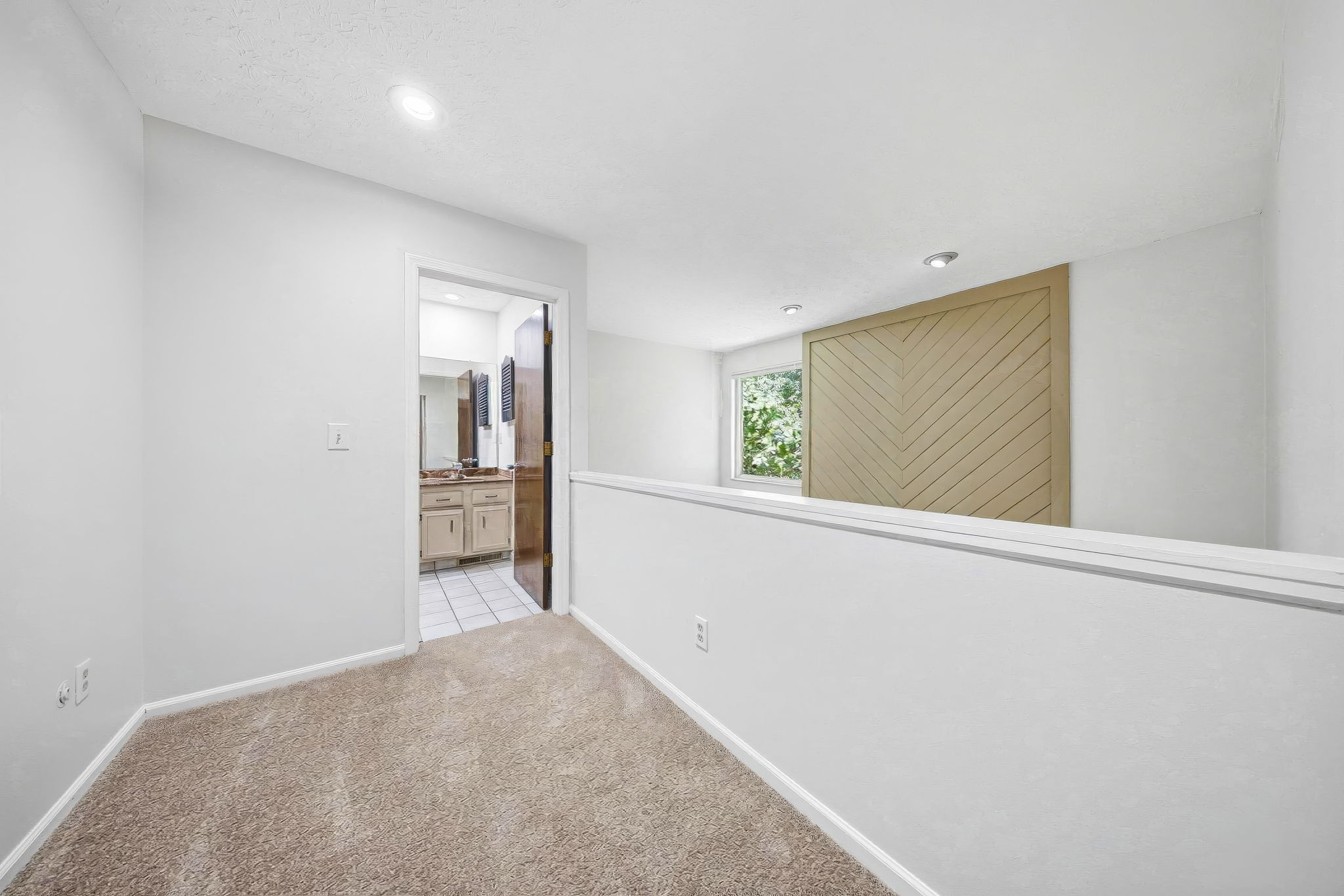 A.R. - 400 Fenway Rd, Columbus-47