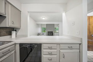 A.R. - 400 Fenway Rd, Columbus-13