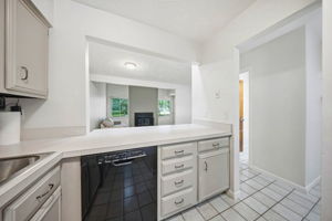A.R. - 400 Fenway Rd, Columbus-14